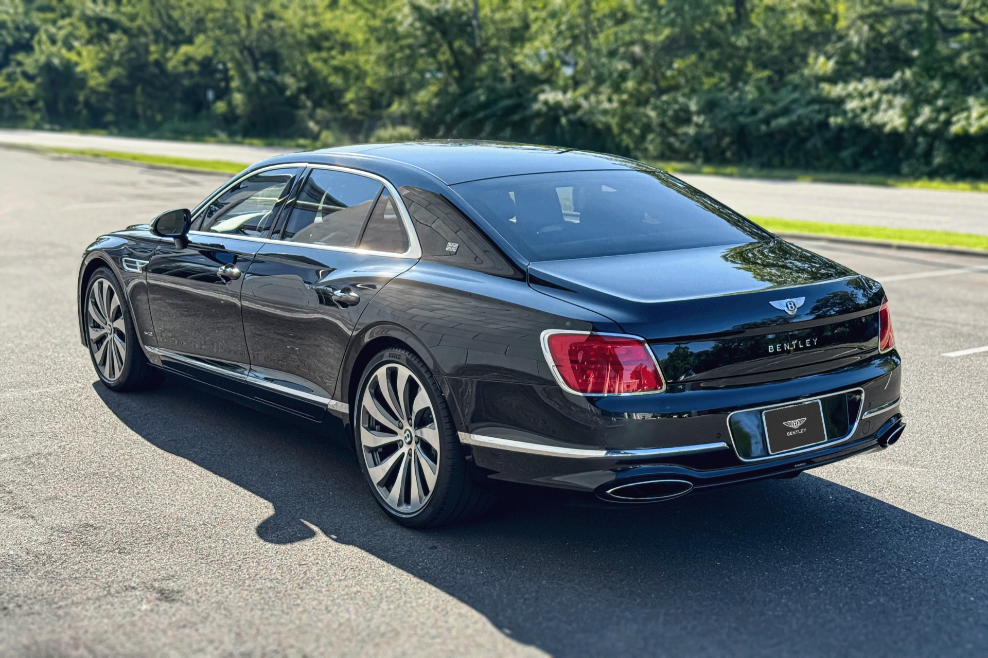 2020 Bentley Flying Spur Image 3