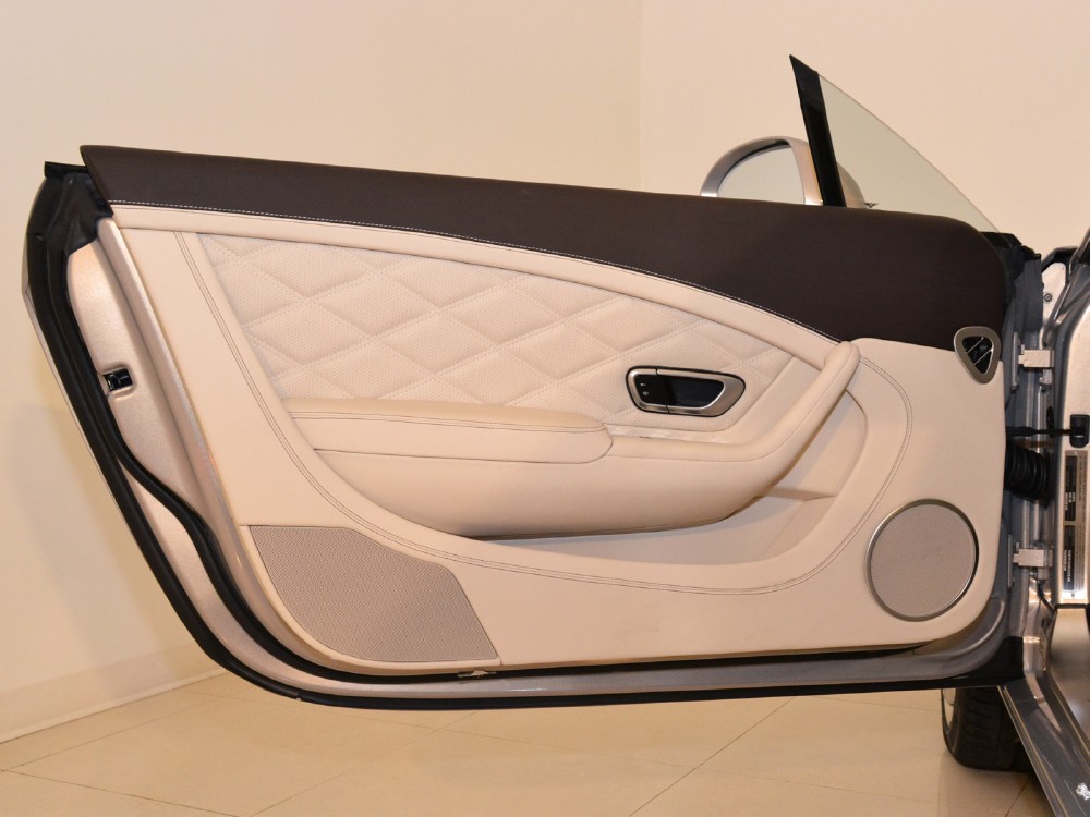 2012 Bentley Continental GT Image 18