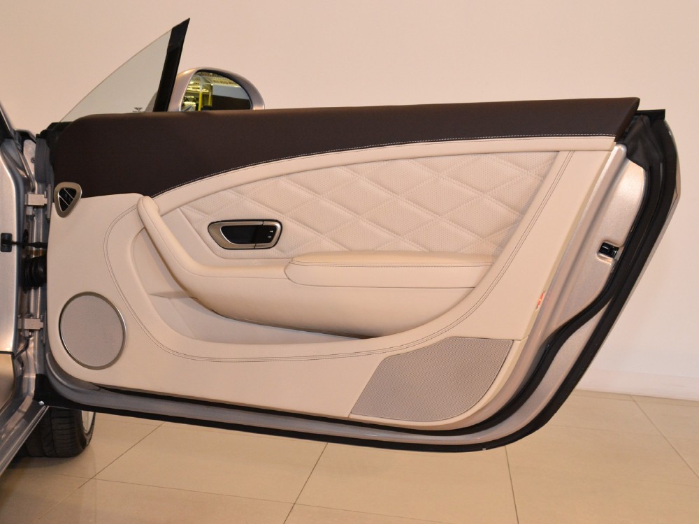 2012 Bentley Continental GT Image 19