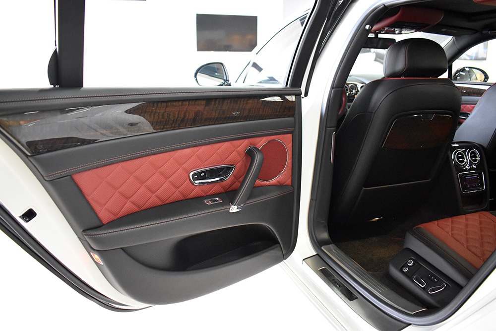 2017 Bentley Flying Spur Image 10