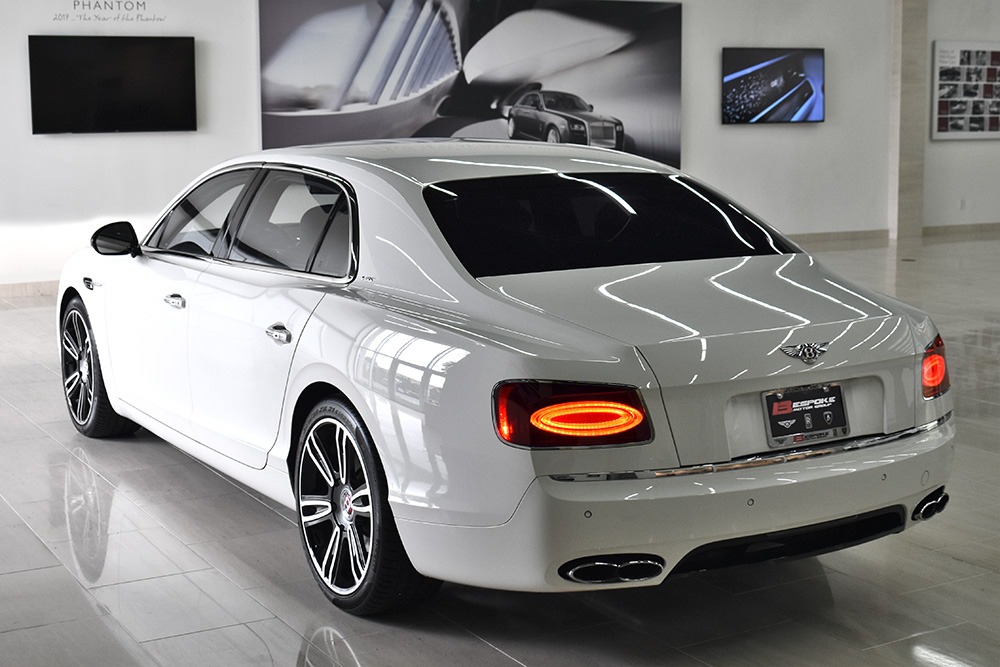 2017 Bentley Flying Spur Image 2