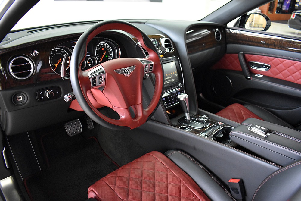 2017 Bentley Flying Spur Image 3