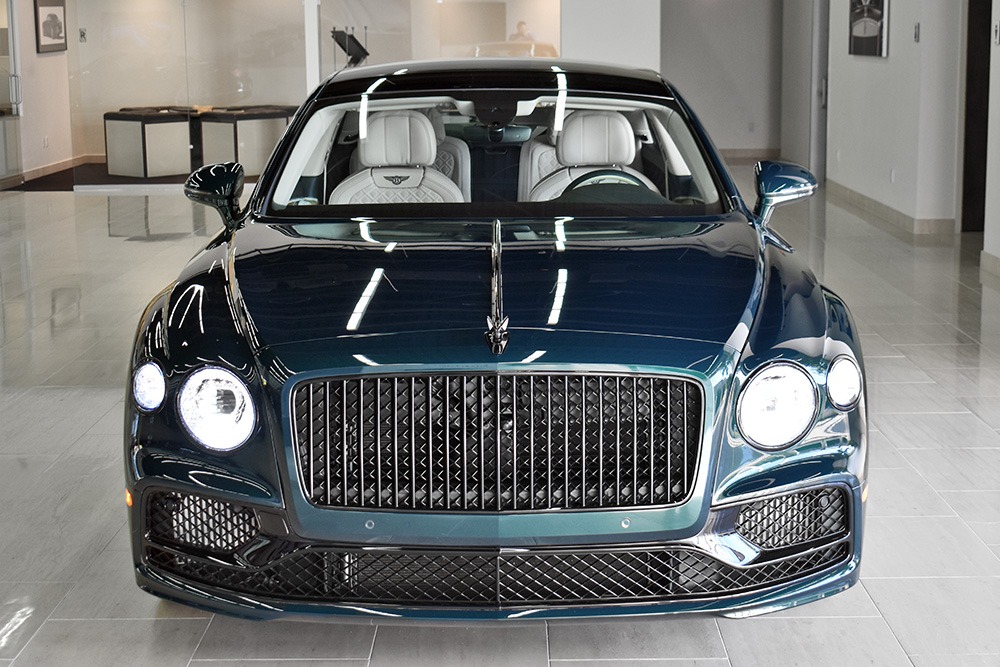 2022 Bentley Flying Spur Image 7