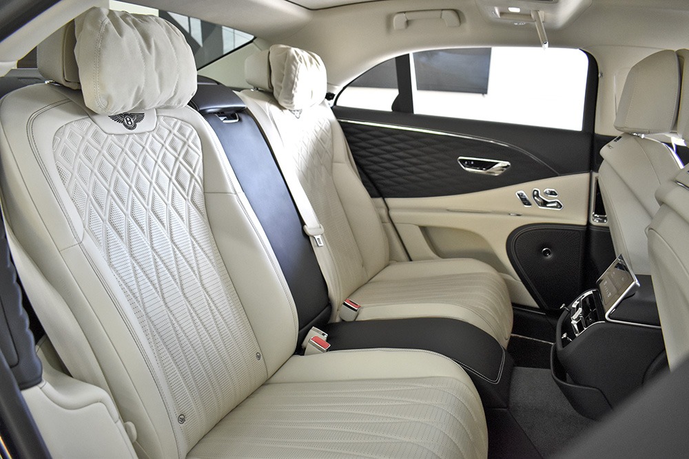 2022 Bentley Flying Spur Image 9