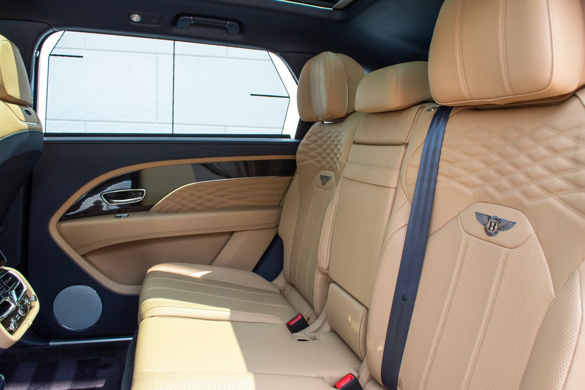 2023 Bentley Bentayga Image 11
