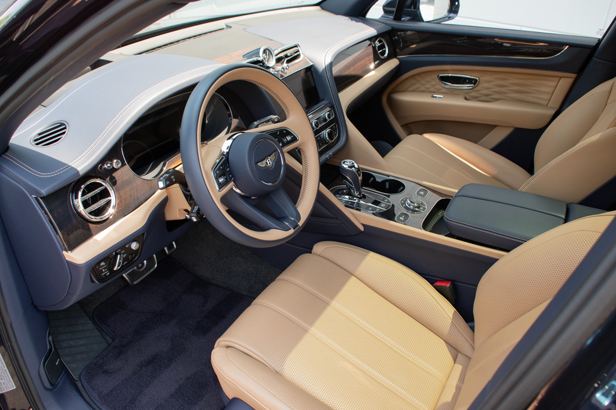 2023 Bentley Bentayga Image 17