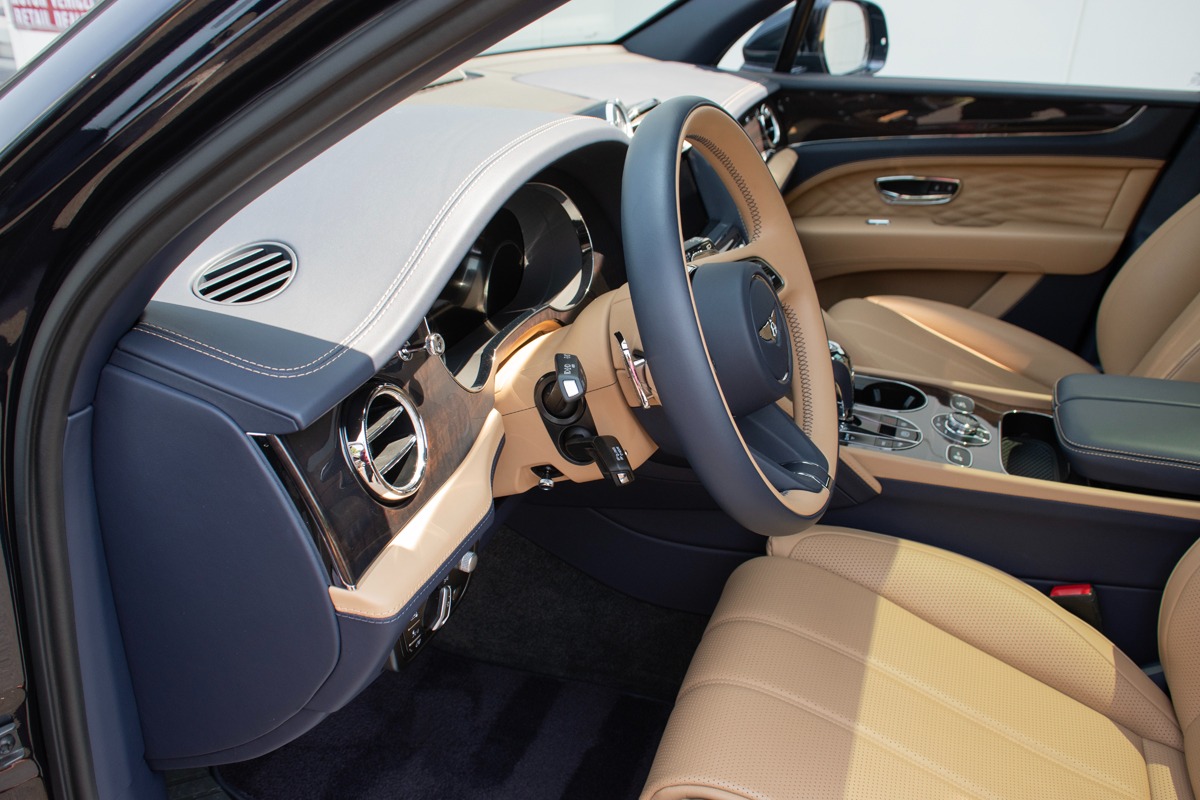 2023 Bentley Bentayga Image 18