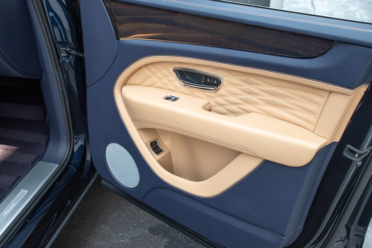 2023 Bentley Bentayga Image 20
