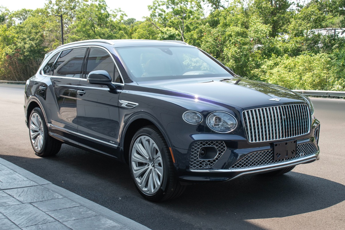 2023 Bentley Bentayga Image 29