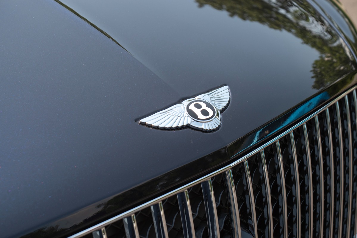 2023 Bentley Bentayga Image 31