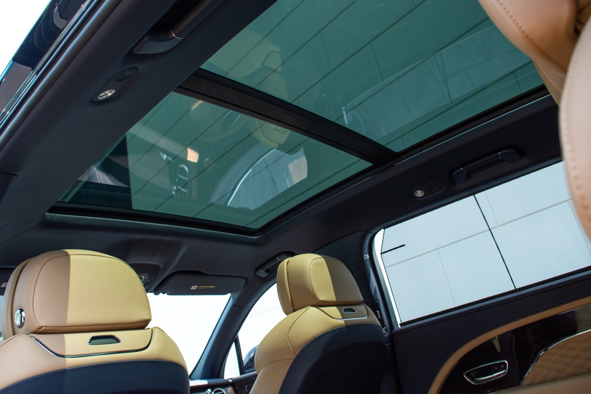 2023 Bentley Bentayga Image 52