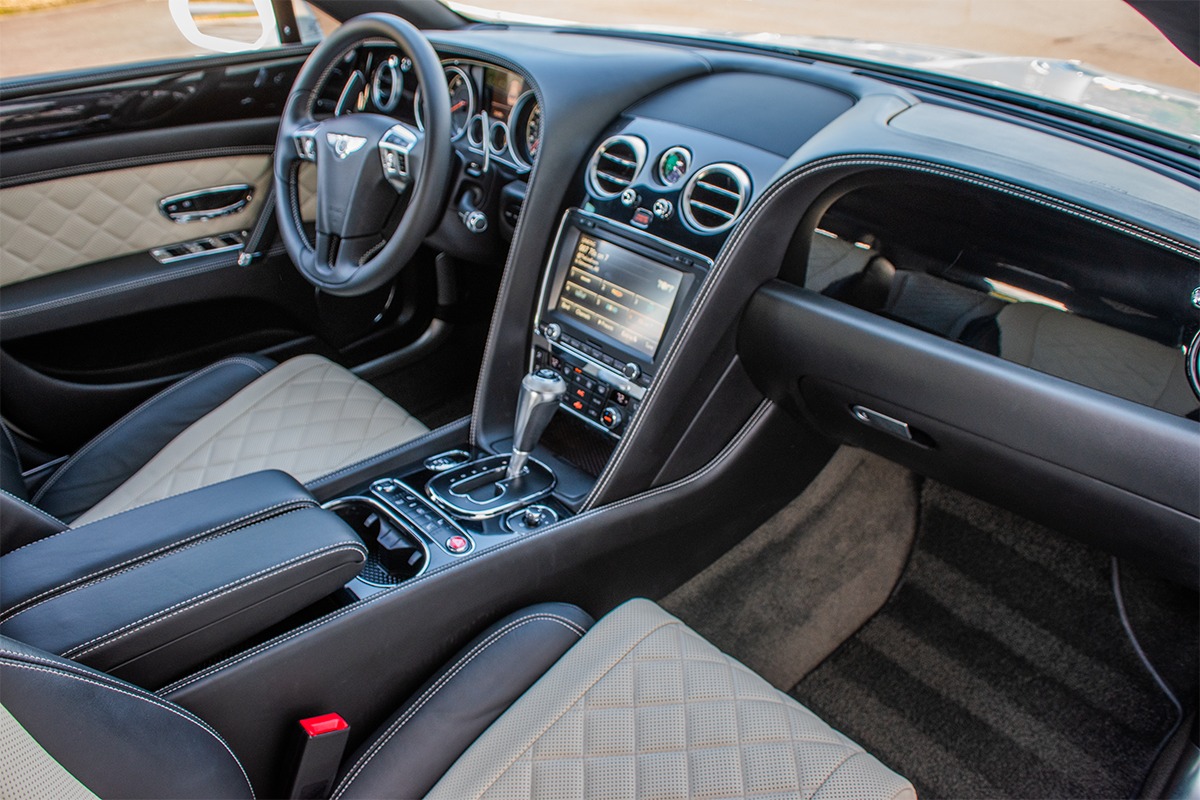 2018 Bentley Flying Spur Image 11