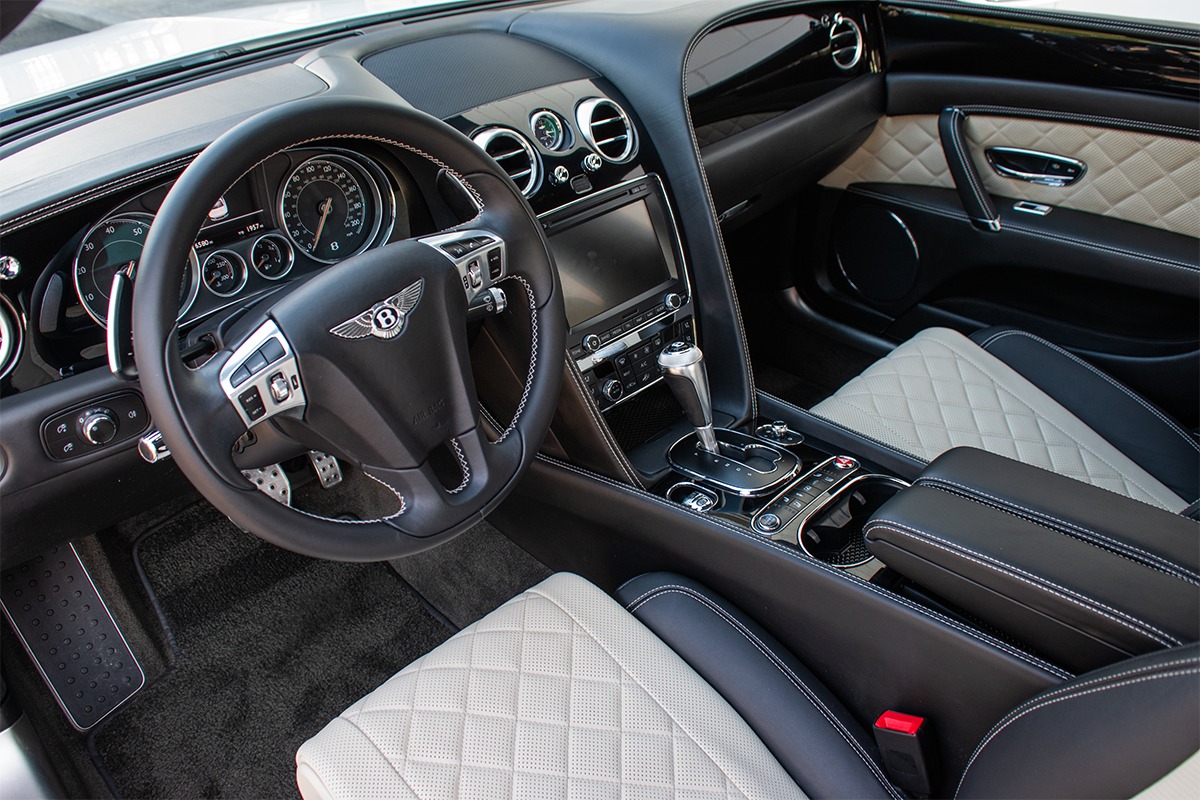 2018 Bentley Flying Spur Image 9