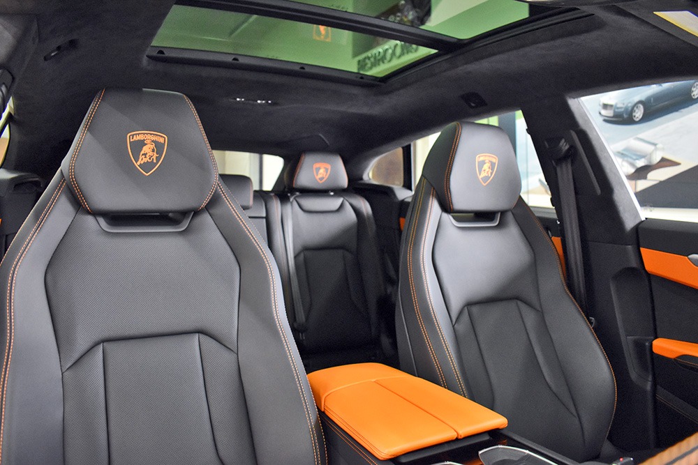 2021 Lamborghini Urus Image 8