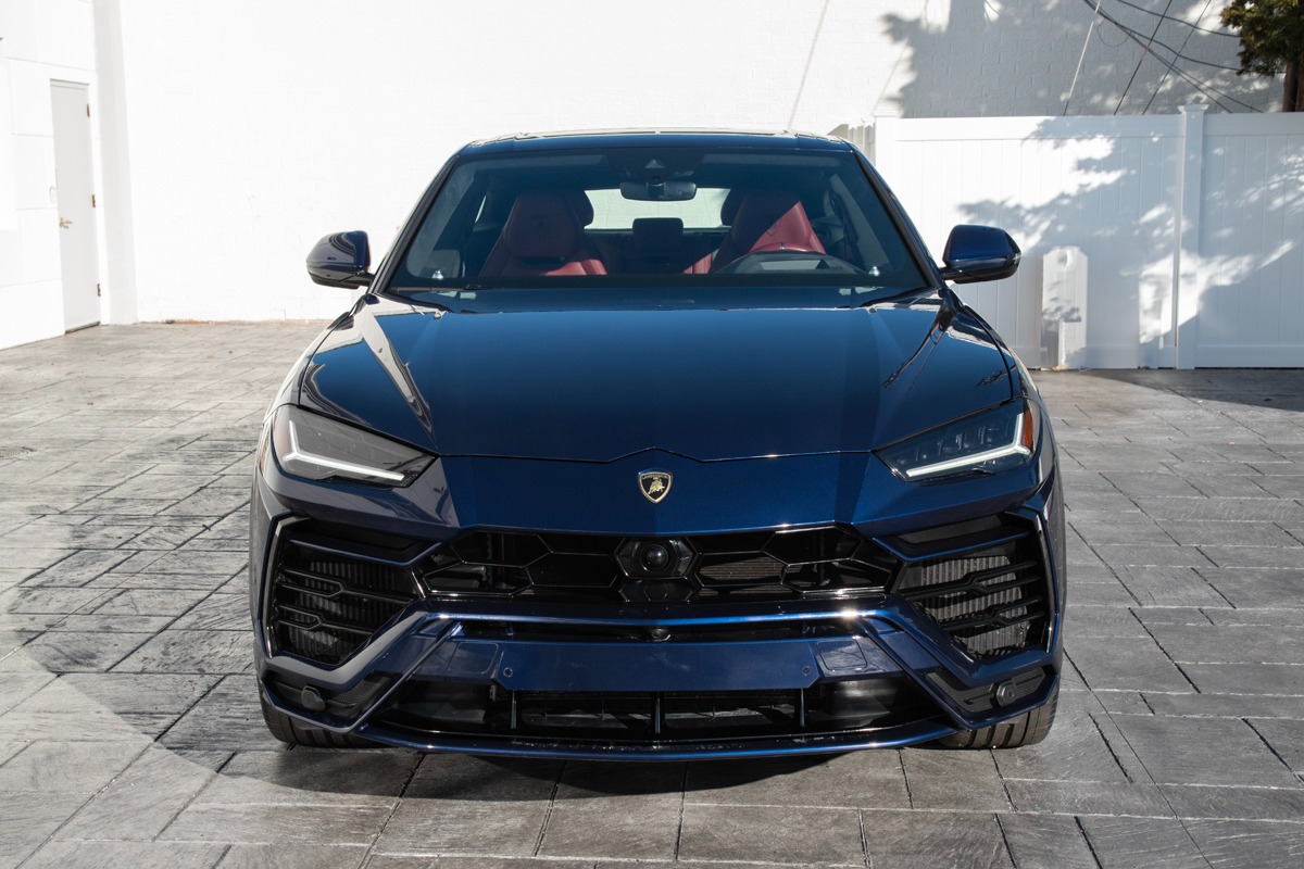 2022 Lamborghini Urus Image 7