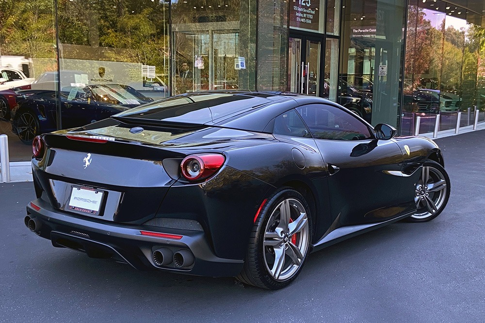 2019 Ferrari Portofino Image 2