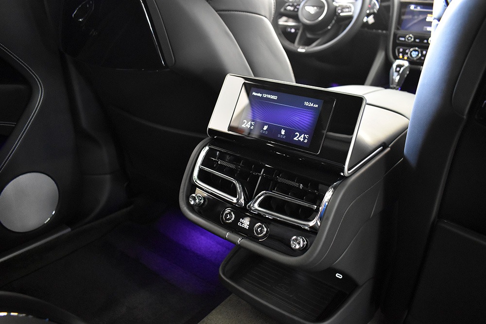 2023 Bentley Bentayga EWB Image 7