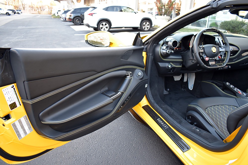 2021 Ferrari F8 Spider Image 8