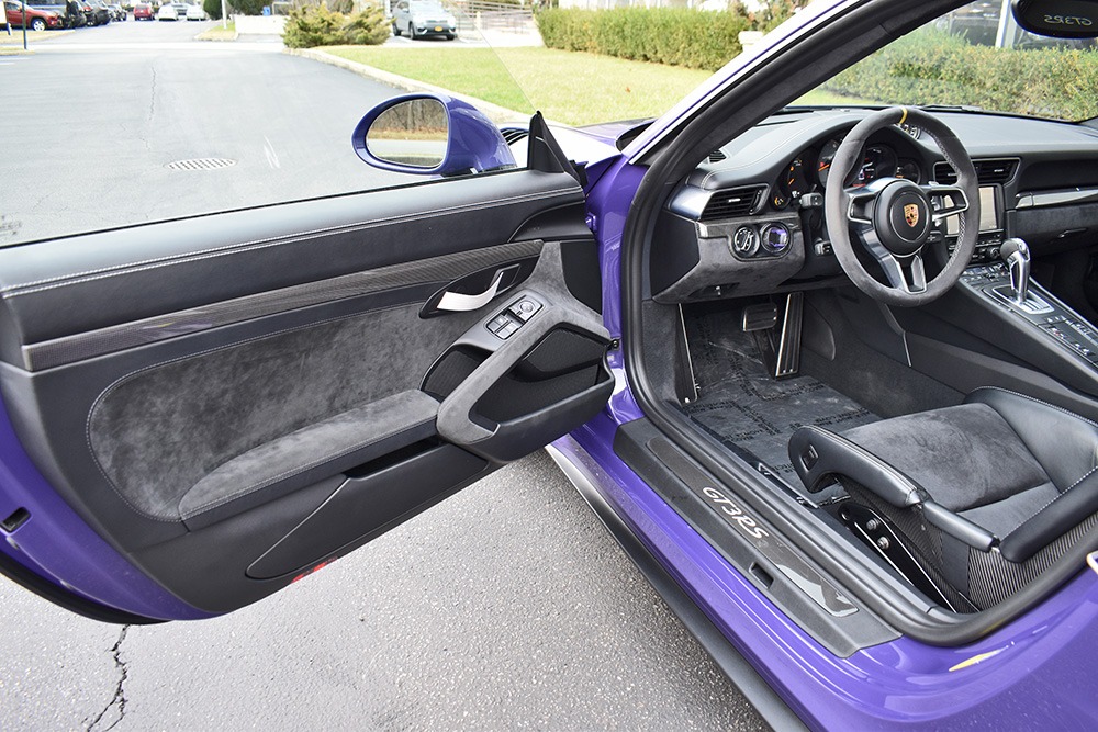 2016 Porsche 911 Image 6