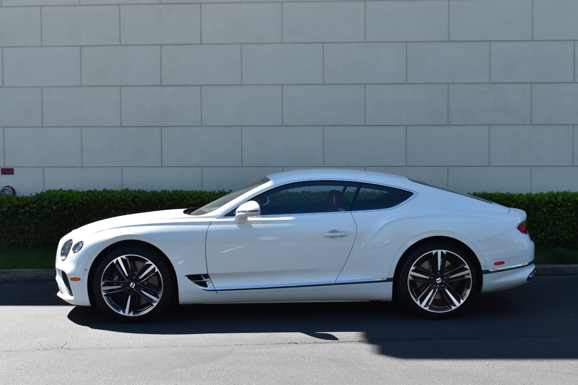 2023 Bentley Continental GT V8 Image 6