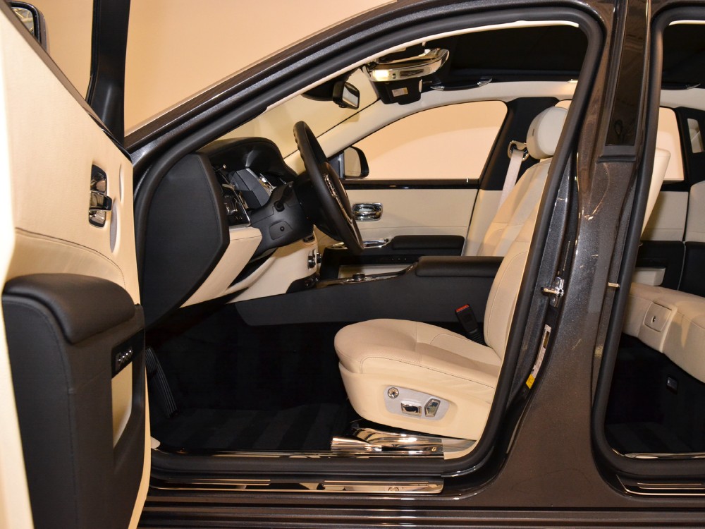 2012 Rolls-Royce Ghost Image 14