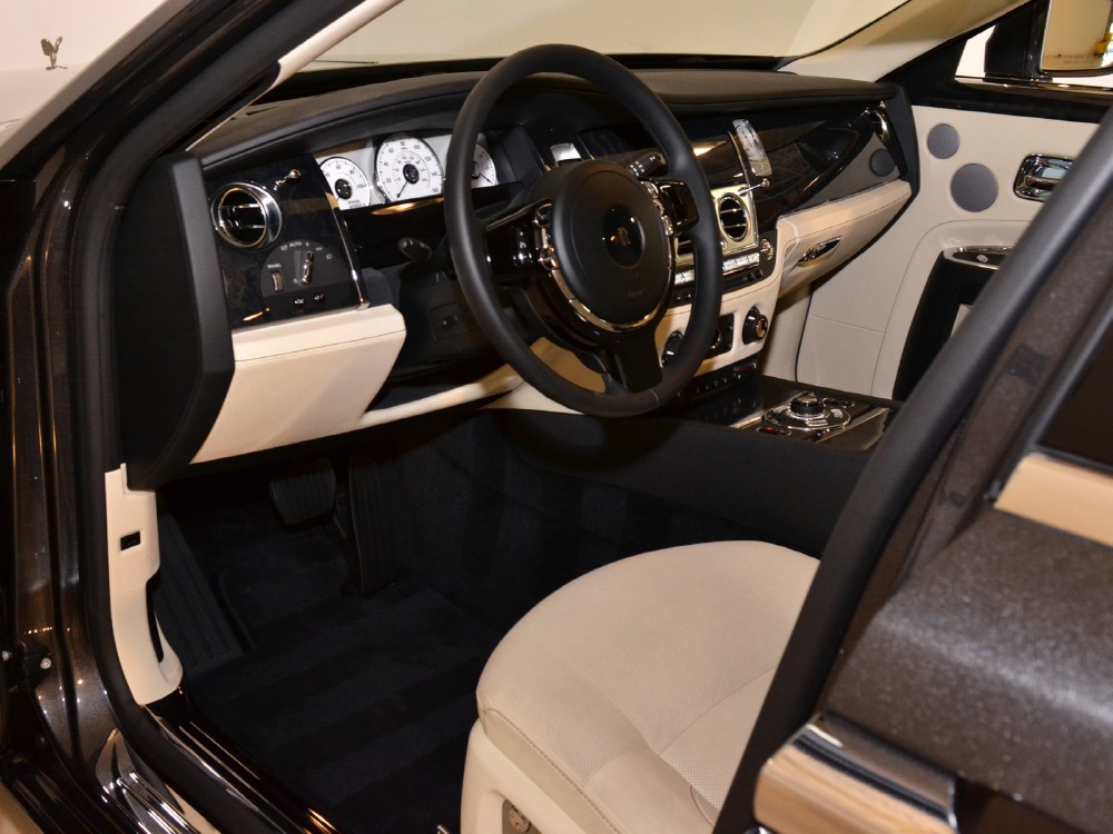 2012 Rolls-Royce Ghost Image 3
