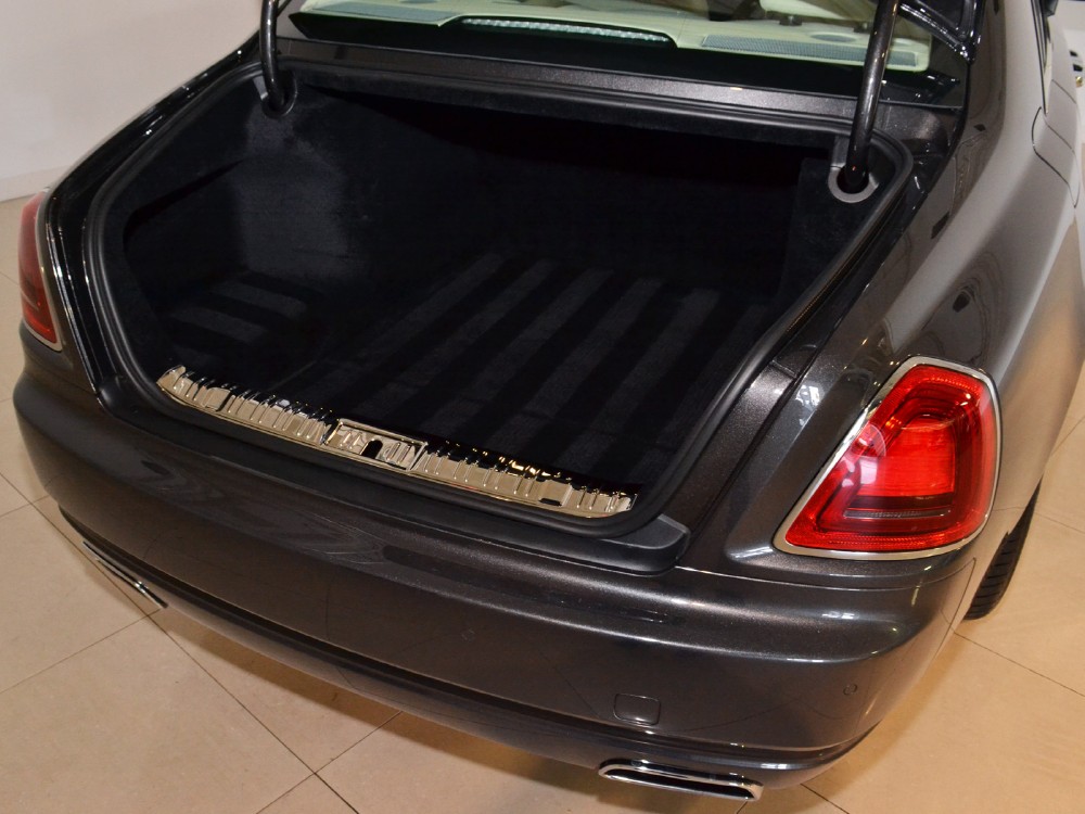 2012 Rolls-Royce Ghost Image 31