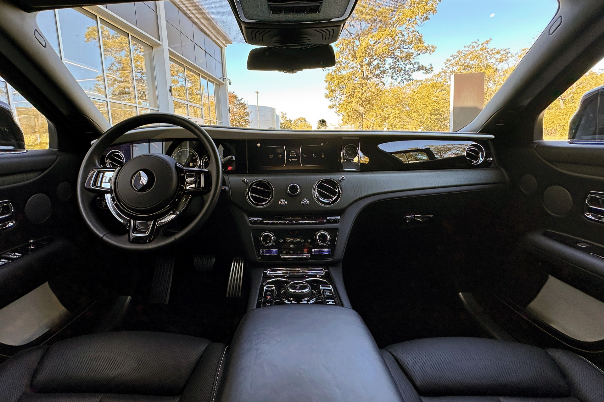 2023 Rolls-Royce Ghost Image 4