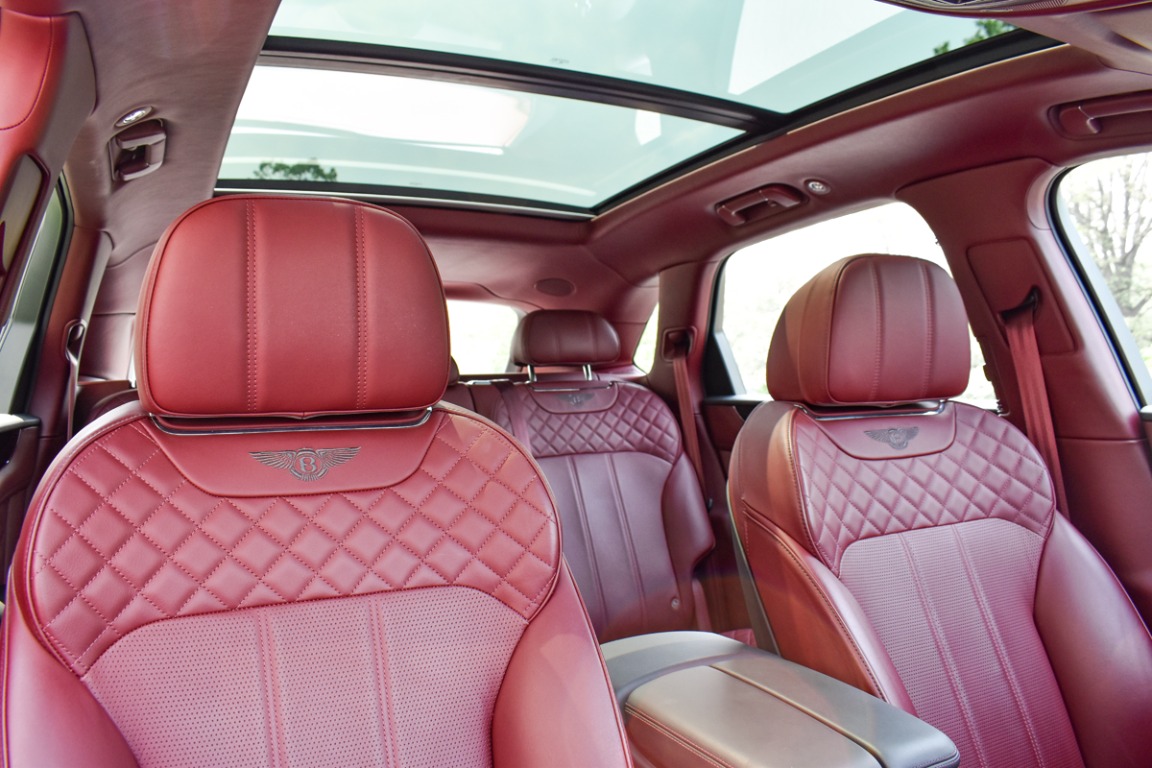 2019 Bentley Bentayga Image 7