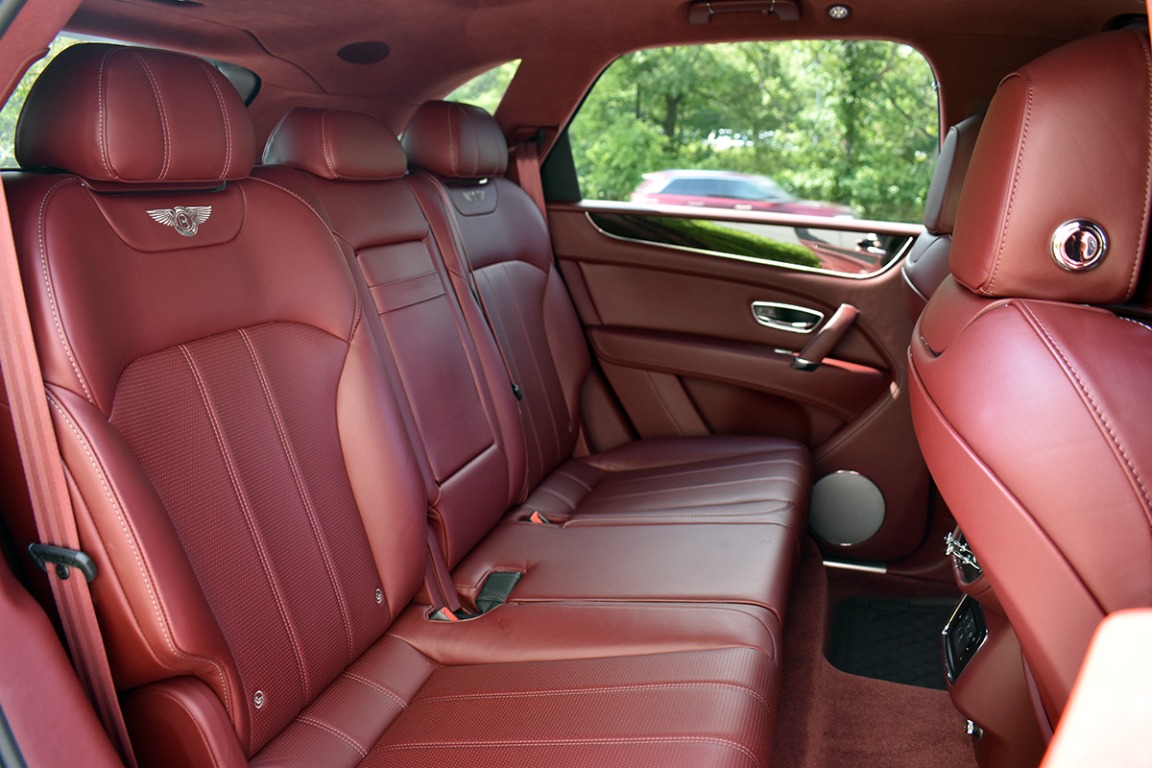 2019 Bentley Bentayga Image 9