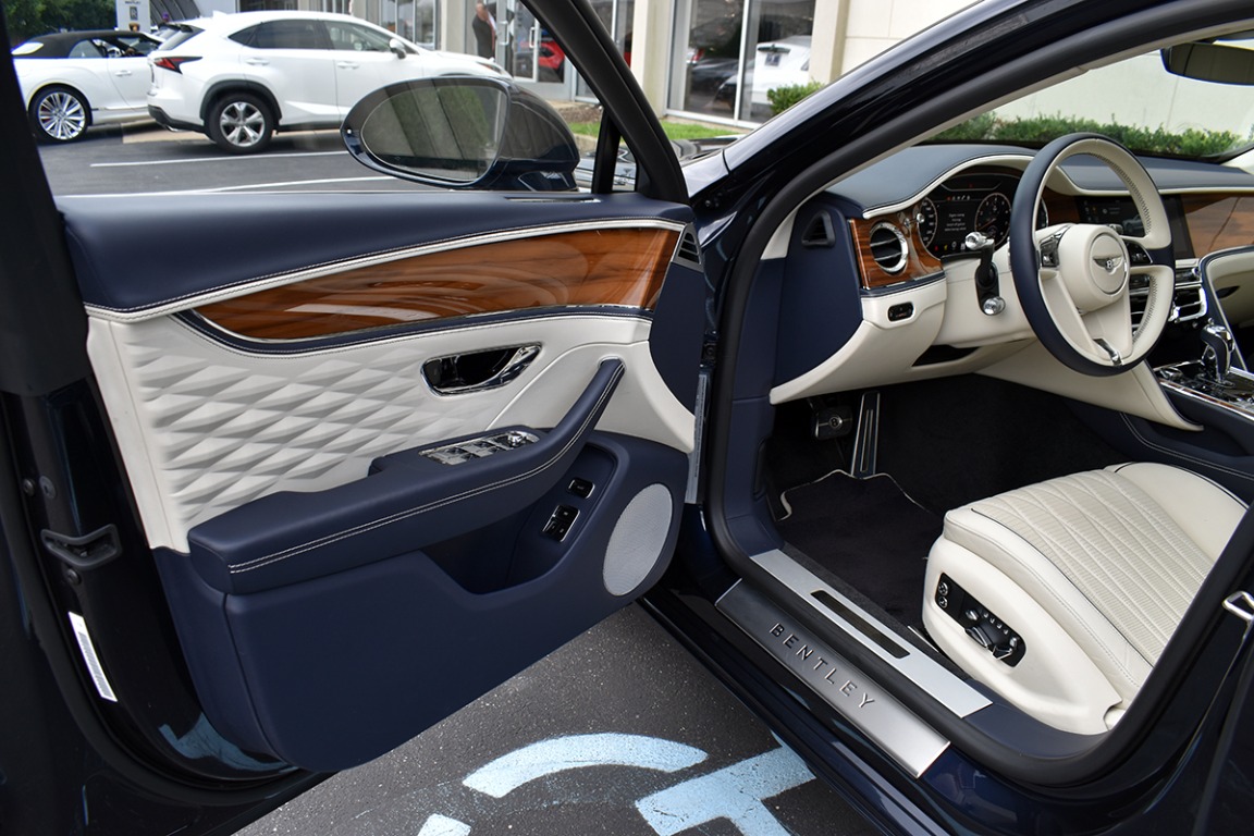 2020 Bentley Flying Spur Image 4