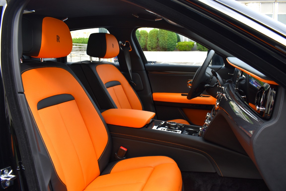 2022 Rolls-Royce Black Badge Ghost Image 9