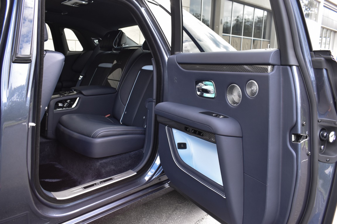 2022 Rolls-Royce Black Badge Ghost Image 12