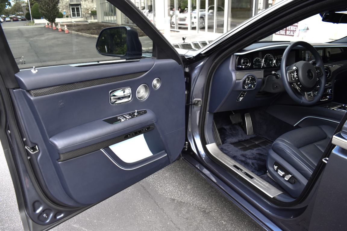 2022 Rolls-Royce Black Badge Ghost Image 4