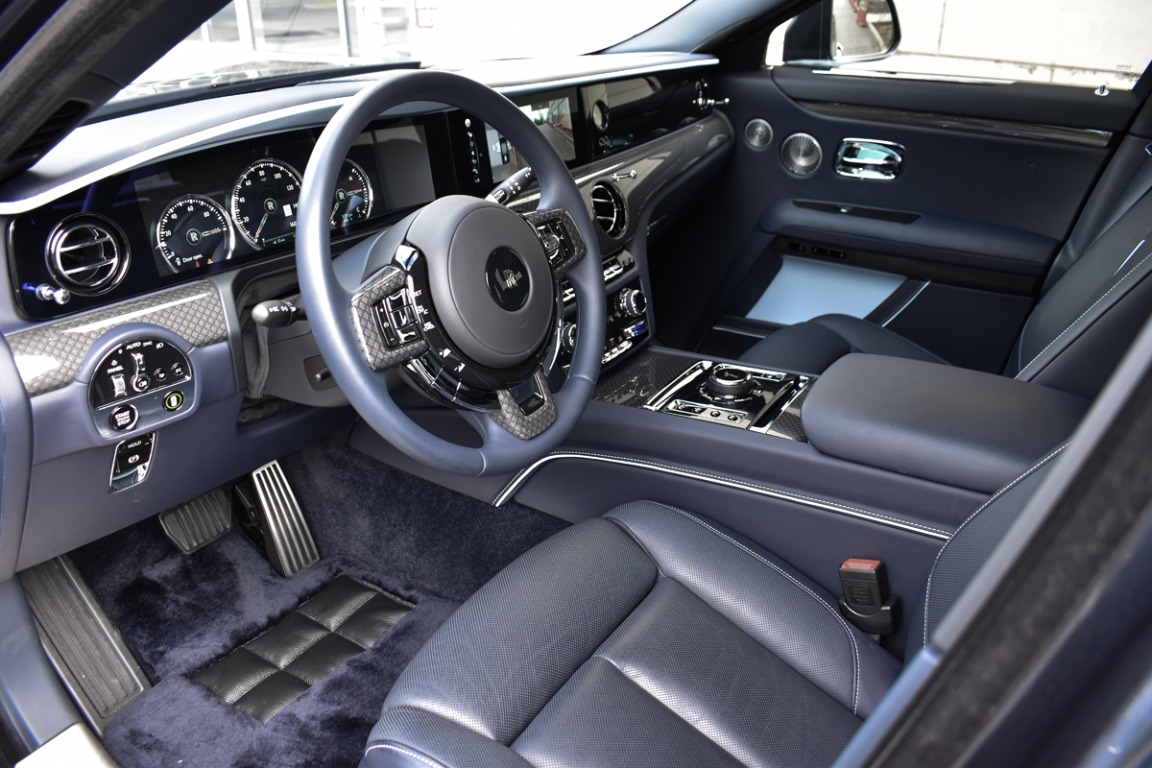 2022 Rolls-Royce Black Badge Ghost Image 5