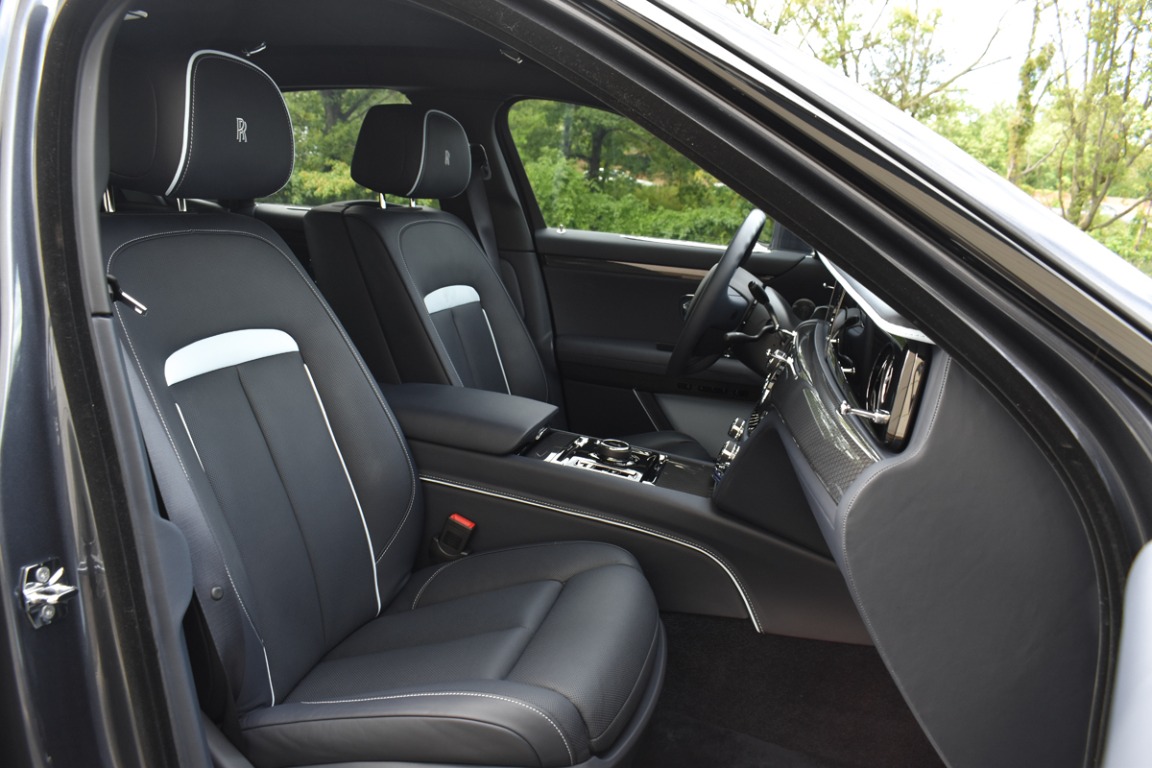 2022 Rolls-Royce Black Badge Ghost Image 6