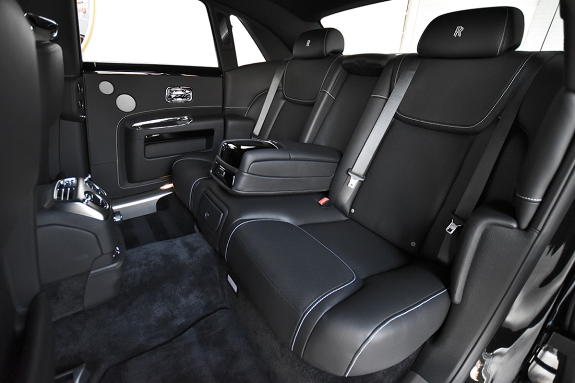 2017 Rolls-Royce Ghost Image 8