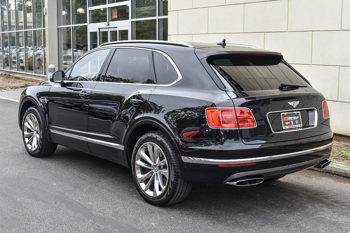 2017 Bentley Bentayga Image 2