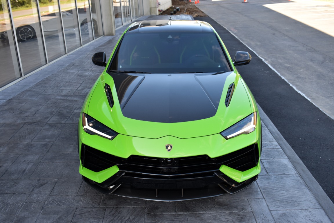 2023 Lamborghini Urus Image 10