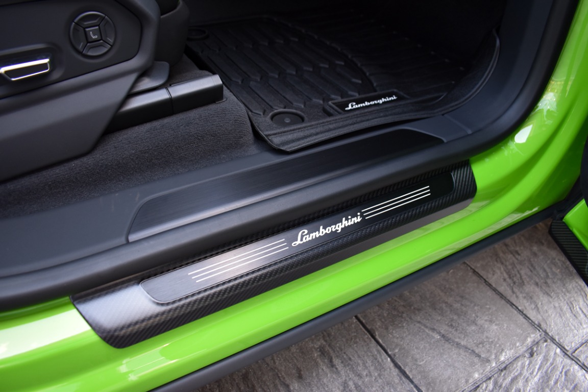 2023 Lamborghini Urus Image 14