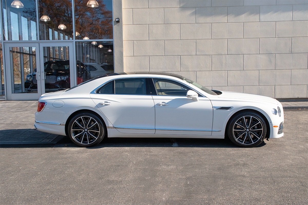 2024 Bentley Flying Spur Image 5