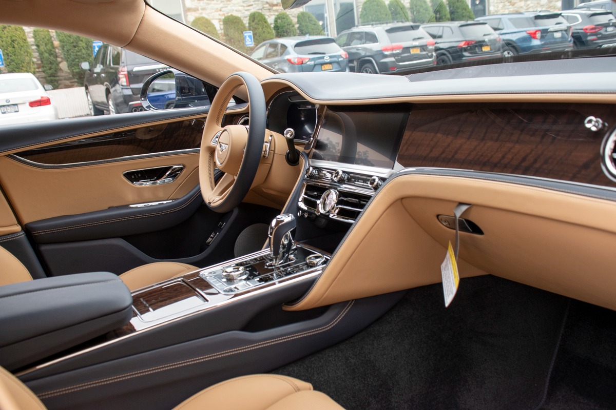 2024 Bentley Flying Spur V8 Image 2