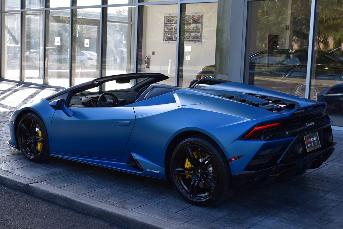 2020 Lamborghini Huracan Image 2