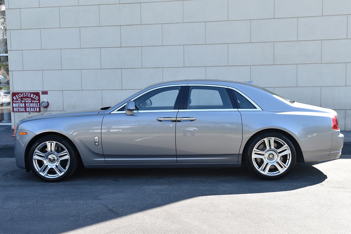 2017 Rolls-Royce Ghost Image 3