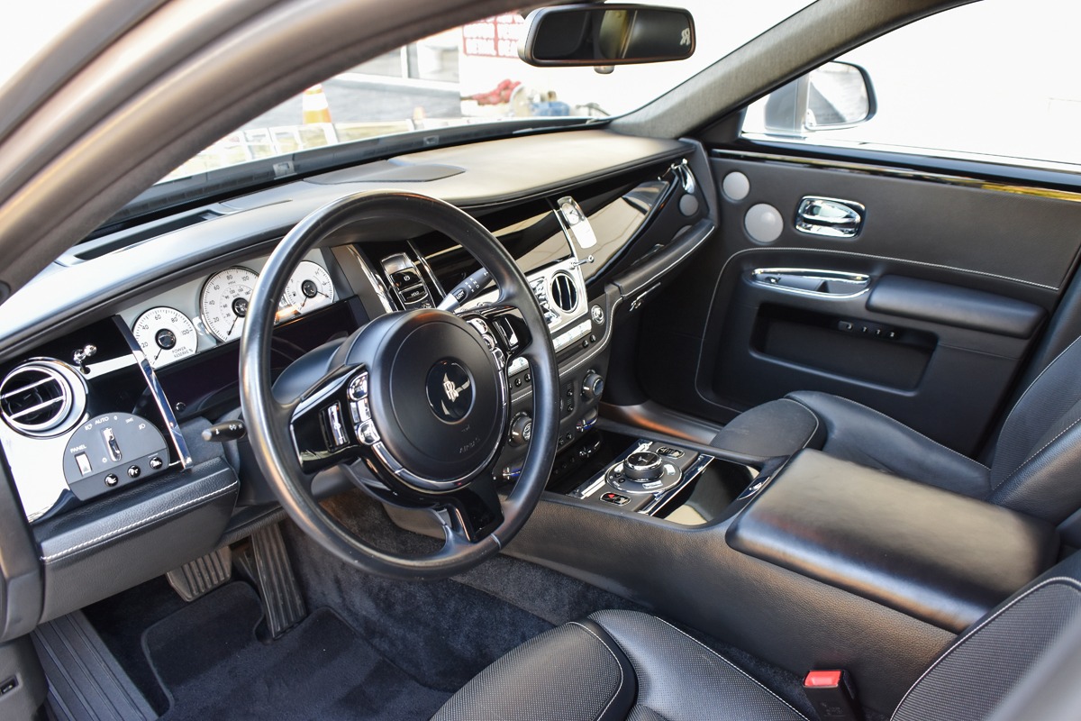 2017 Rolls-Royce Ghost Image 5