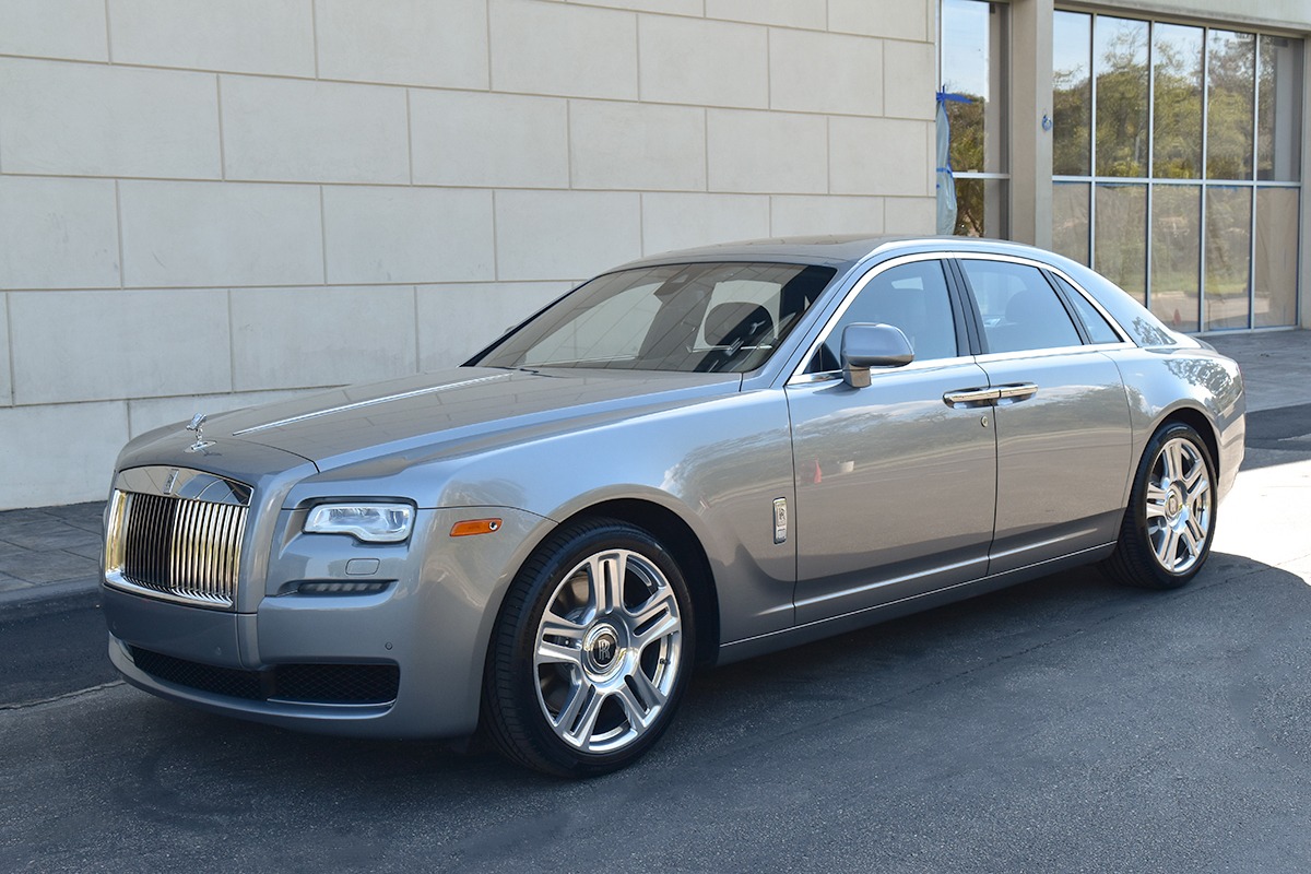 2017 Rolls-Royce Ghost Image 9