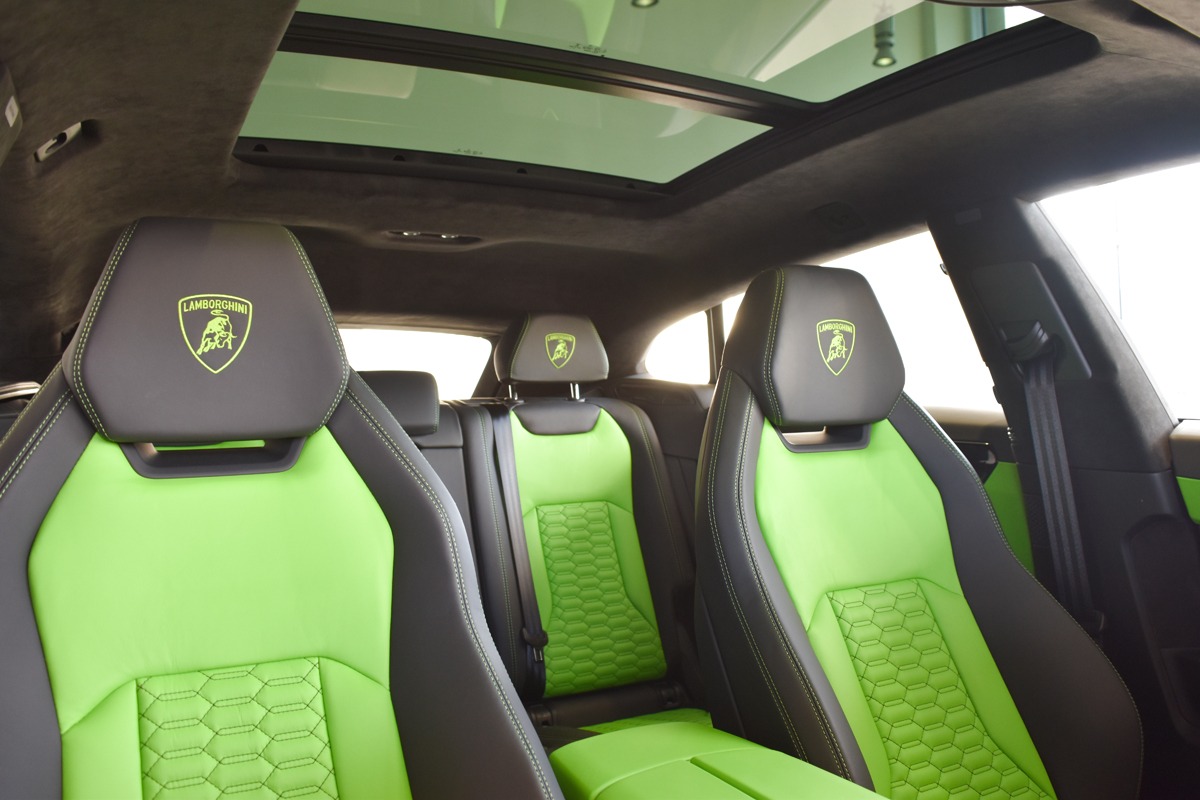 2022 Lamborghini Urus Image 10