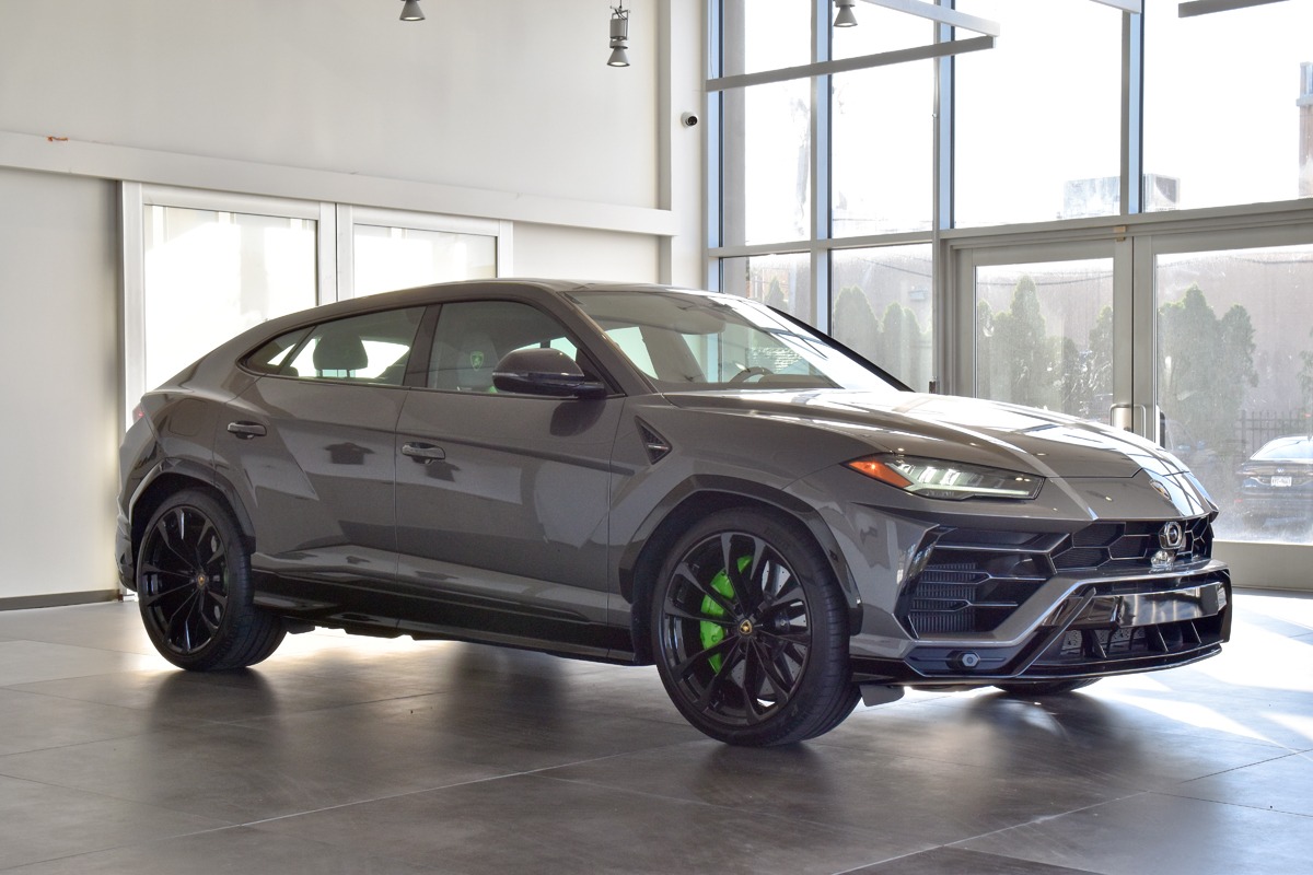 2022 Lamborghini Urus Image 6