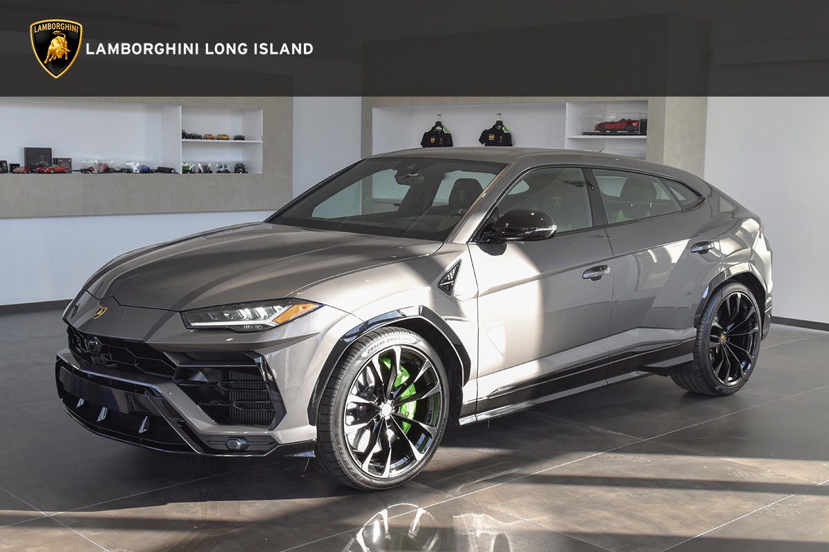 2022 Lamborghini Urus Image 1