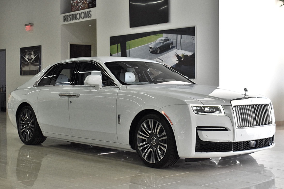 2022 Rolls-Royce Ghost Image 10